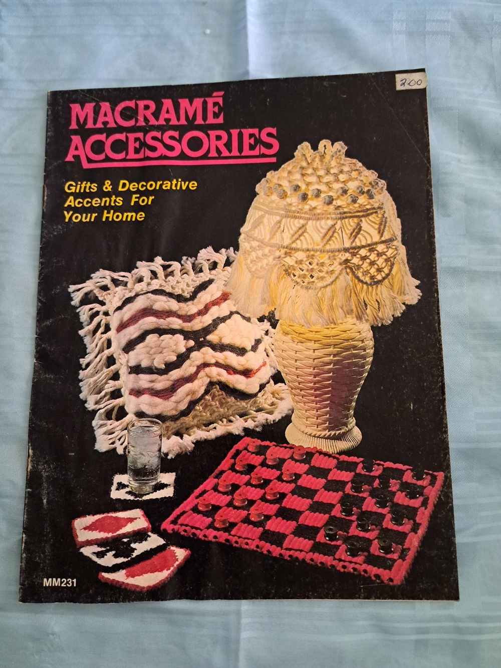Vintage...Macramé Accessories Craft Book - Black & Pink Cover